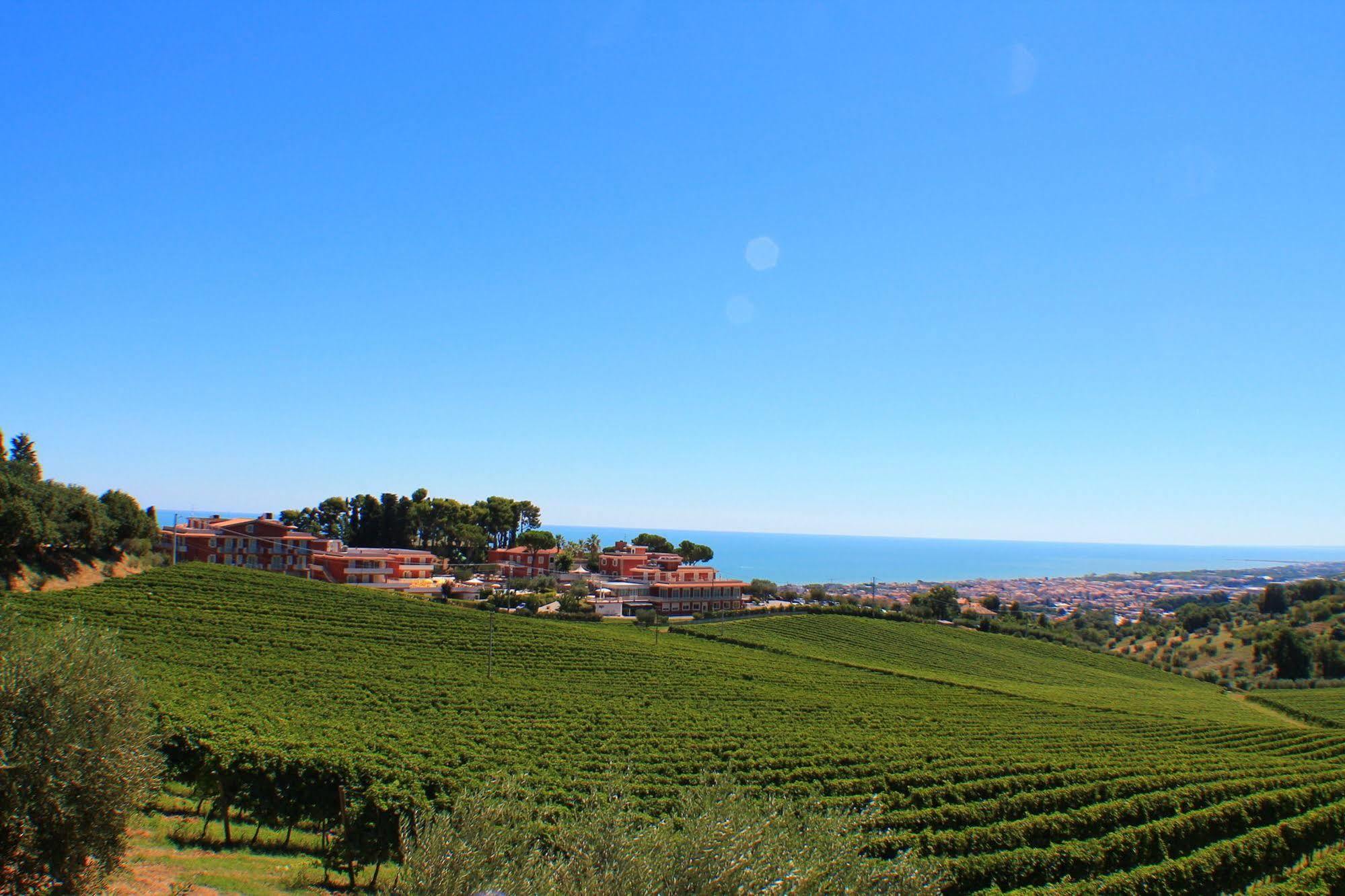Il Parco Sul Mare Resort & Spa Tortoreto ภายนอก รูปภาพ